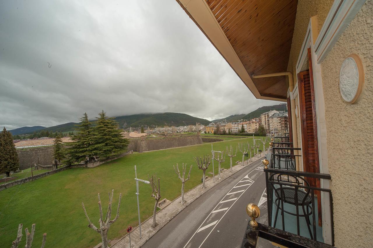 Hotel Mur Jaca Dış mekan fotoğraf