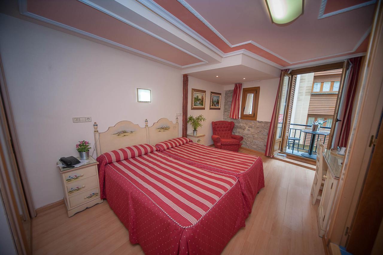 Hotel Mur Jaca Dış mekan fotoğraf